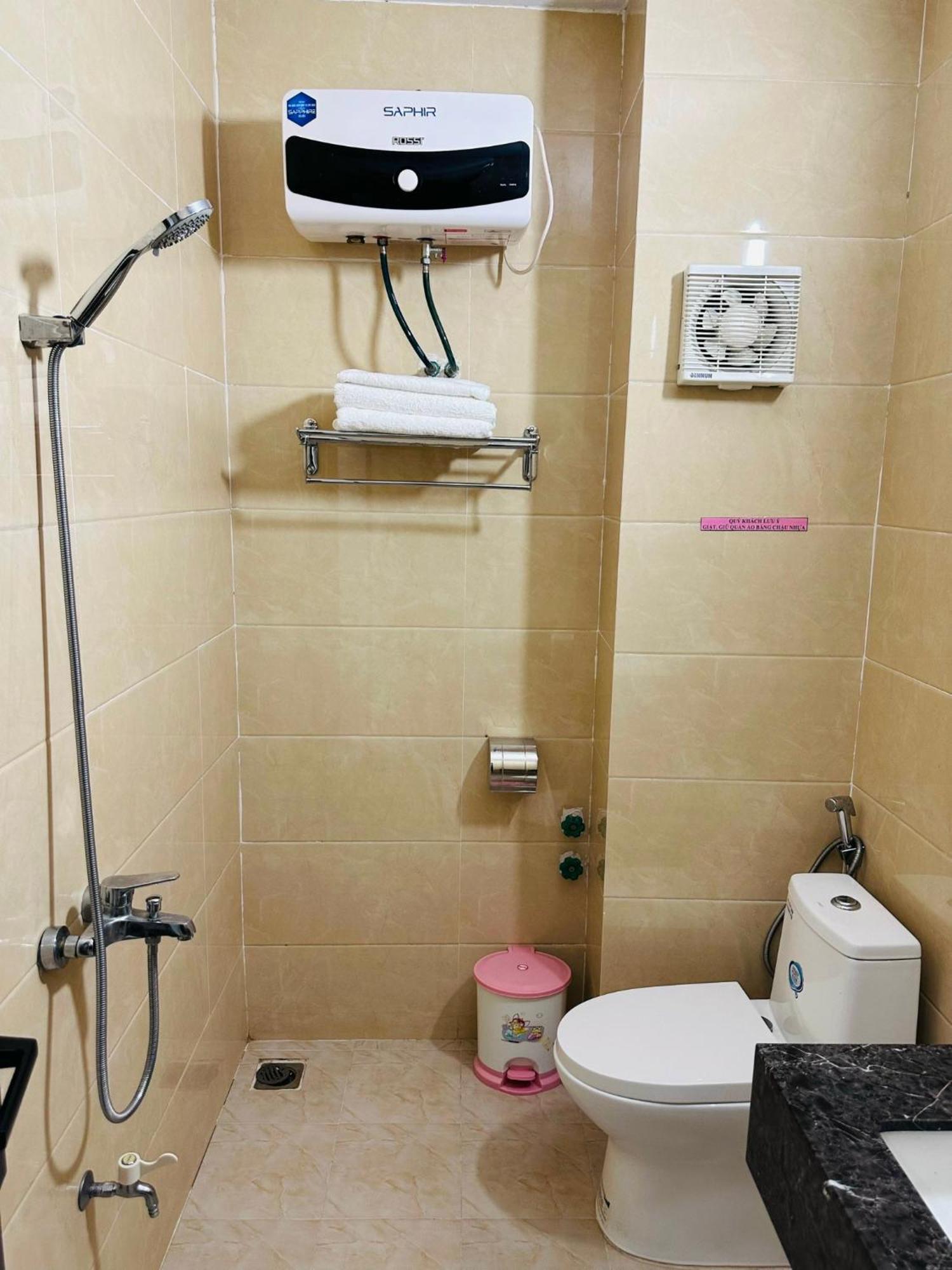 Nha Nghi Anh Dung Bed and Breakfast Χα Λονγκ Εξωτερικό φωτογραφία